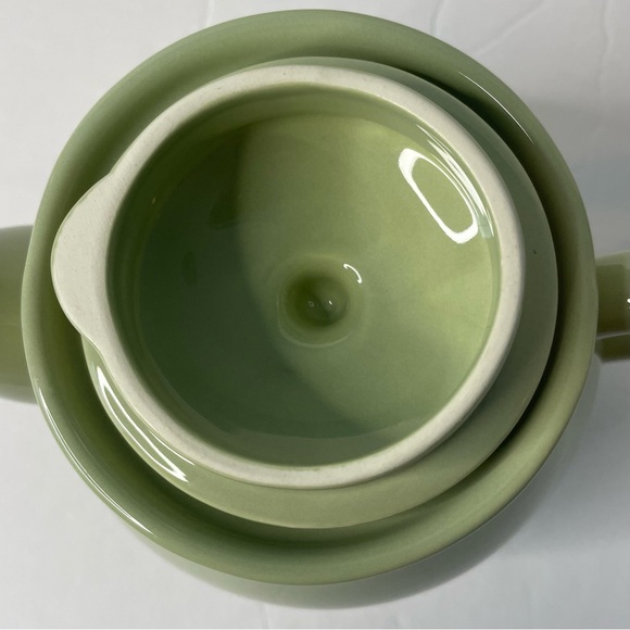 Pottery Barn EMMA Green Teapot 40oz Made In Portugal - Picture 9 of 16